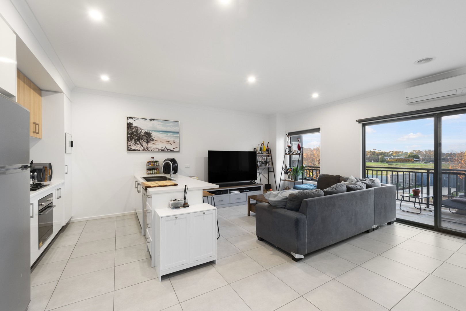 42 Newmarket Road, Werribee, VIC 3030, Werribee - Thumbnail 6
