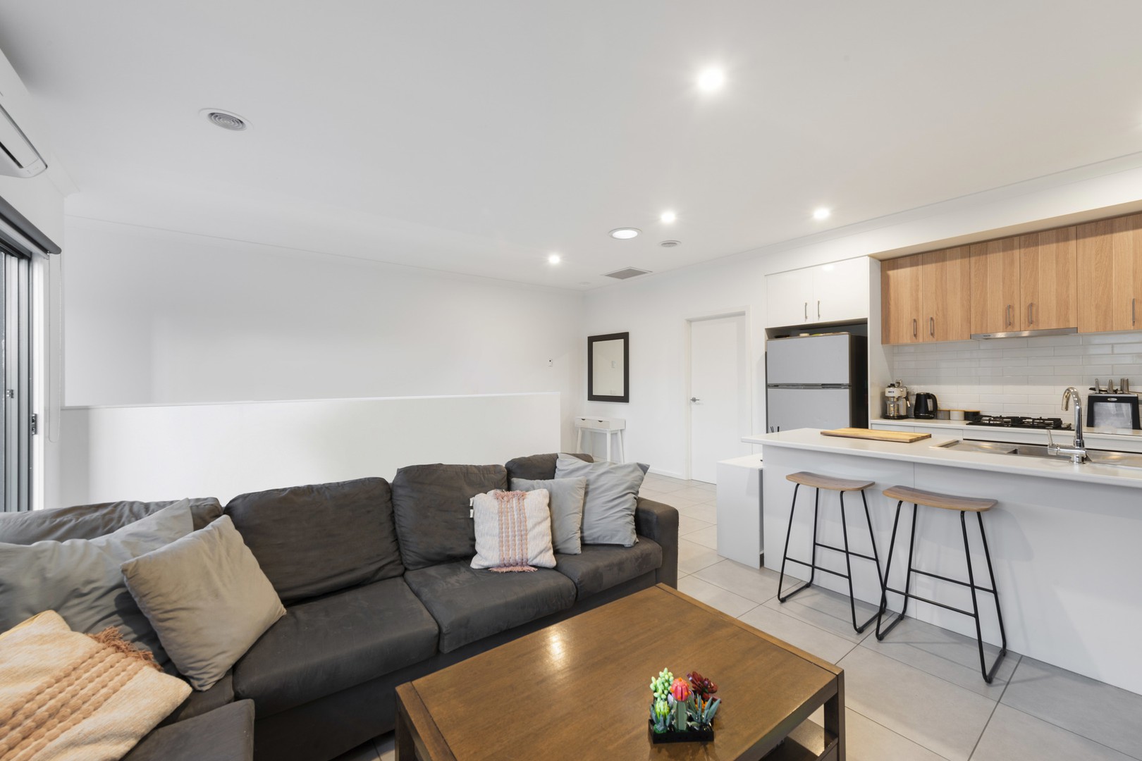 42 Newmarket Road, Werribee, VIC 3030, Werribee - Thumbnail 8
