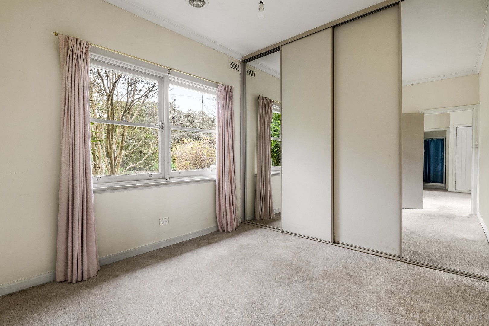 42 Old Lilydale Road, Ringwood East, VIC 3135, Ringwood East - Thumbnail 6