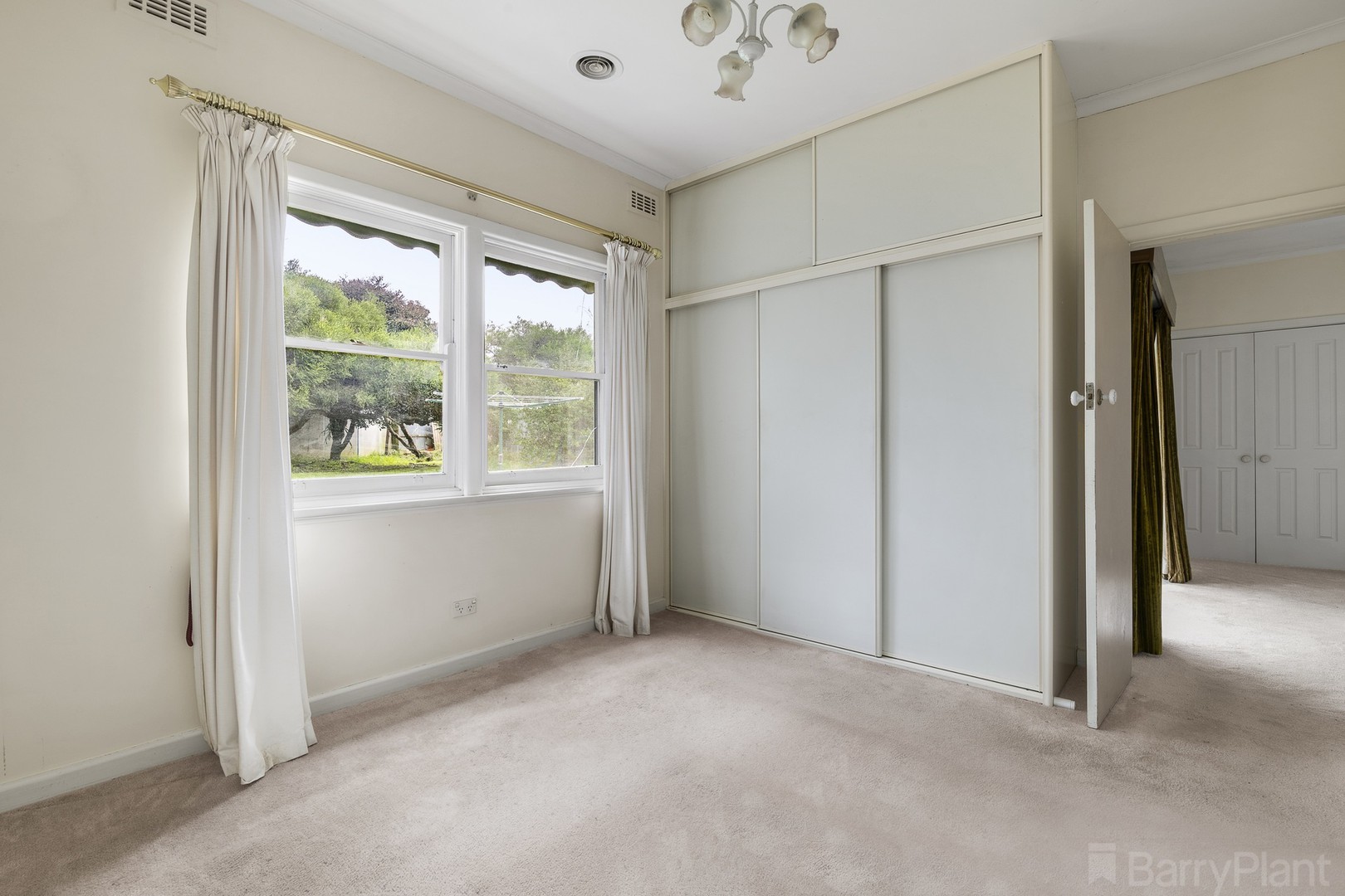 42 Old Lilydale Road, Ringwood East, VIC 3135, Ringwood East - Thumbnail 8