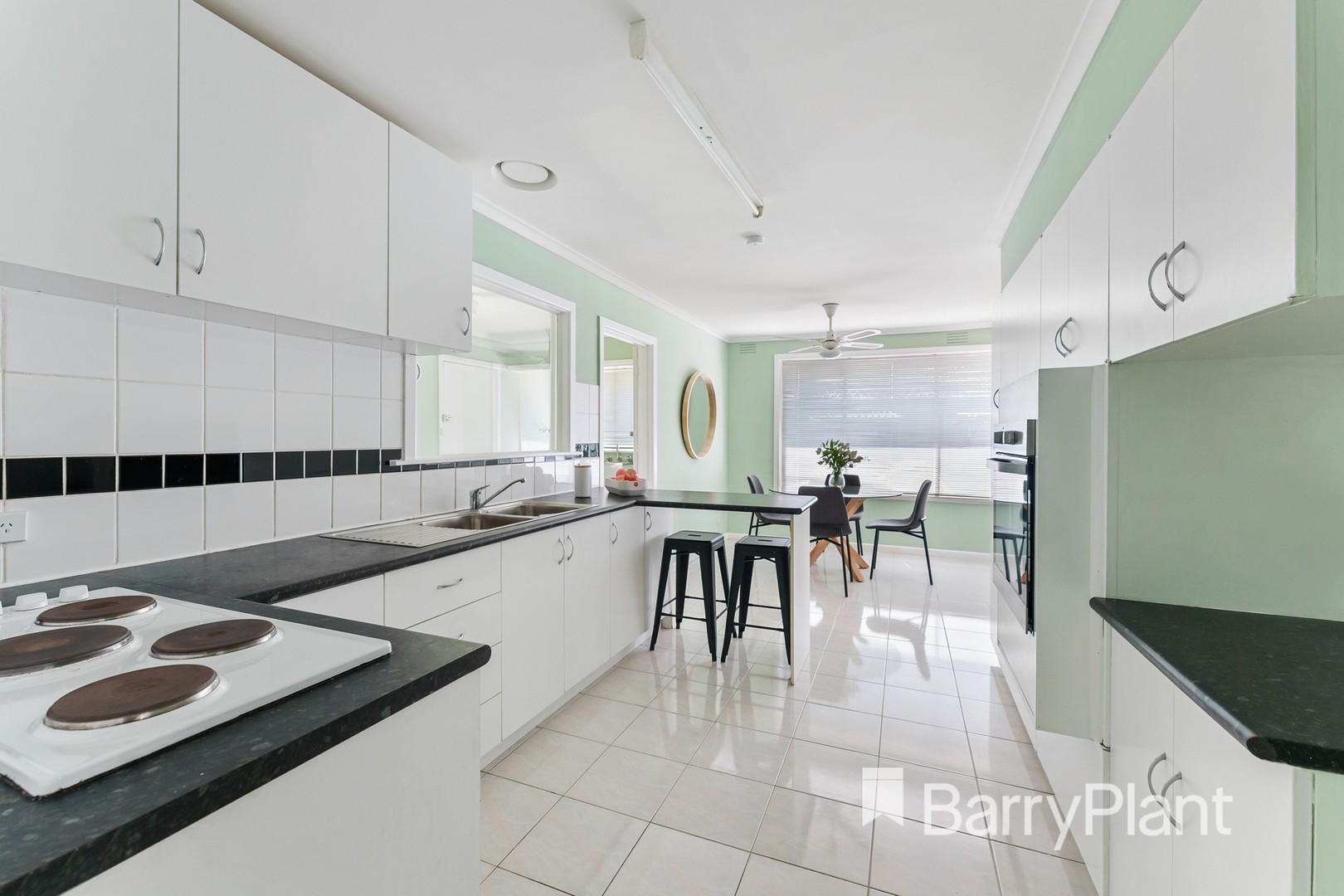 42 Shirley StreetSt Albans, VIC 3021, St Albans - Thumbnail 5