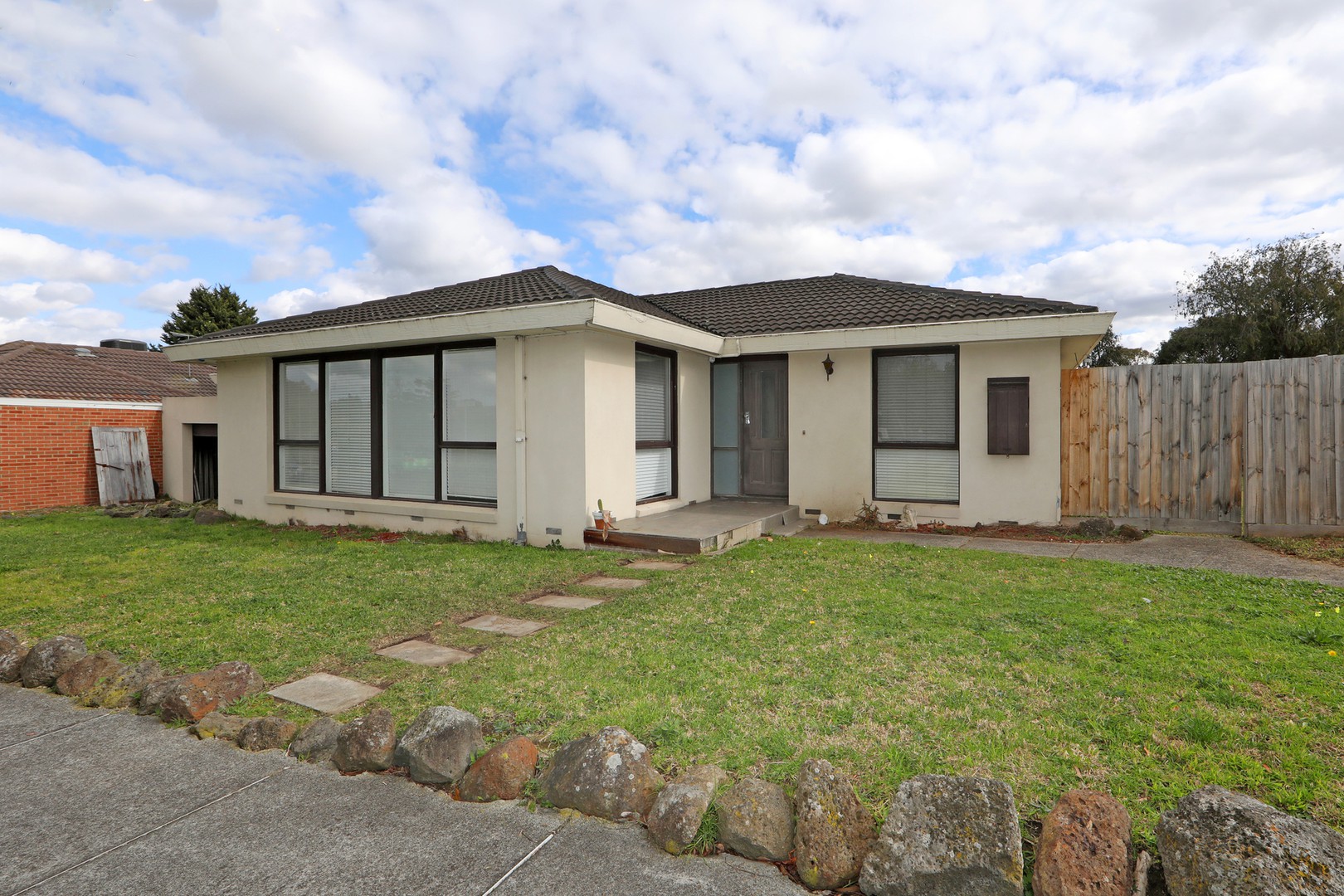 42 Tamboon Drive, Rowville, VIC 3178