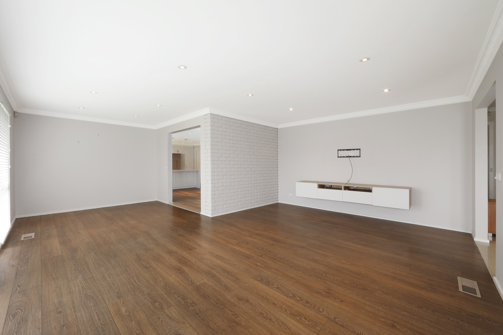 42 Tamboon DriveRowville, VIC 3178, Rowville - Thumbnail 4
