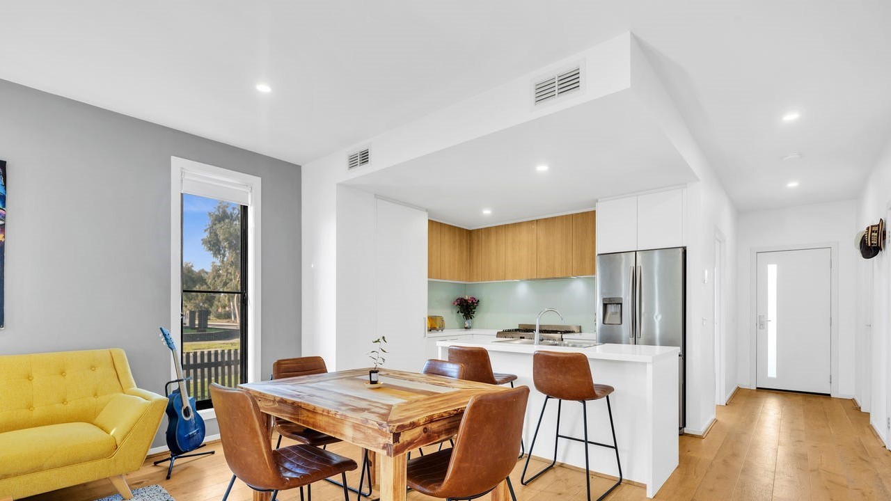 42 Umbrella Way, Point Cook, VIC 3030, Point Cook - Thumbnail 6