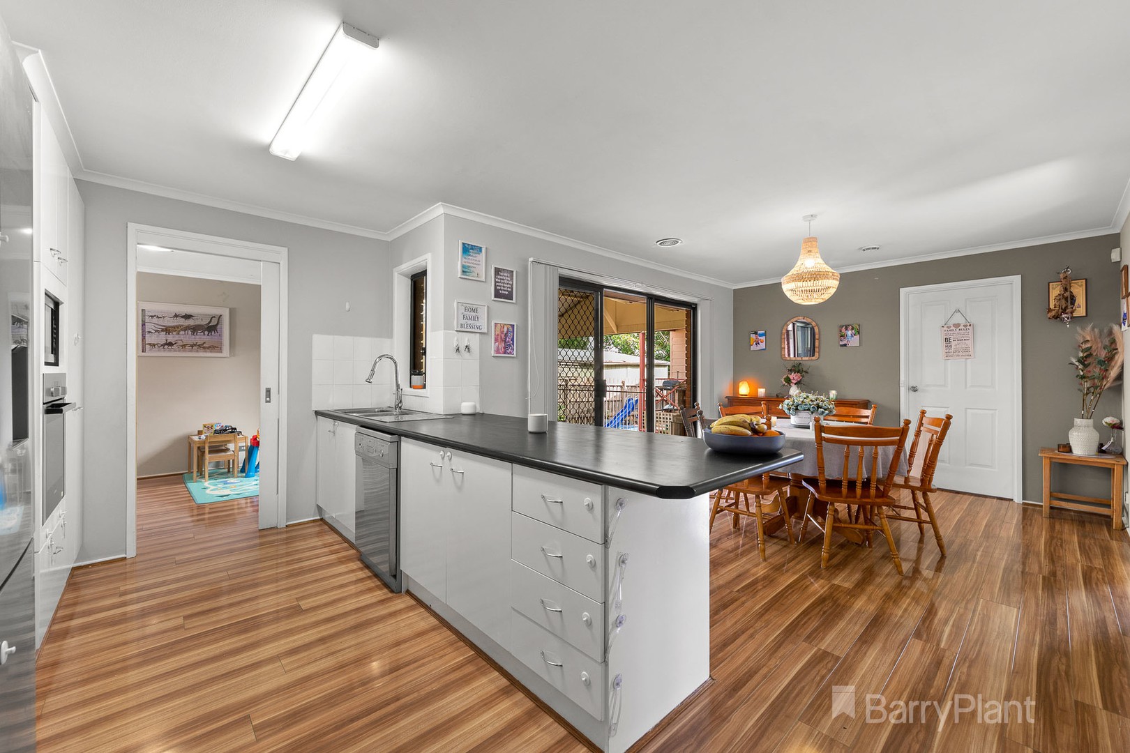 42 Willora CrescentCranbourne West, VIC 3977, Cranbourne West - Thumbnail 4
