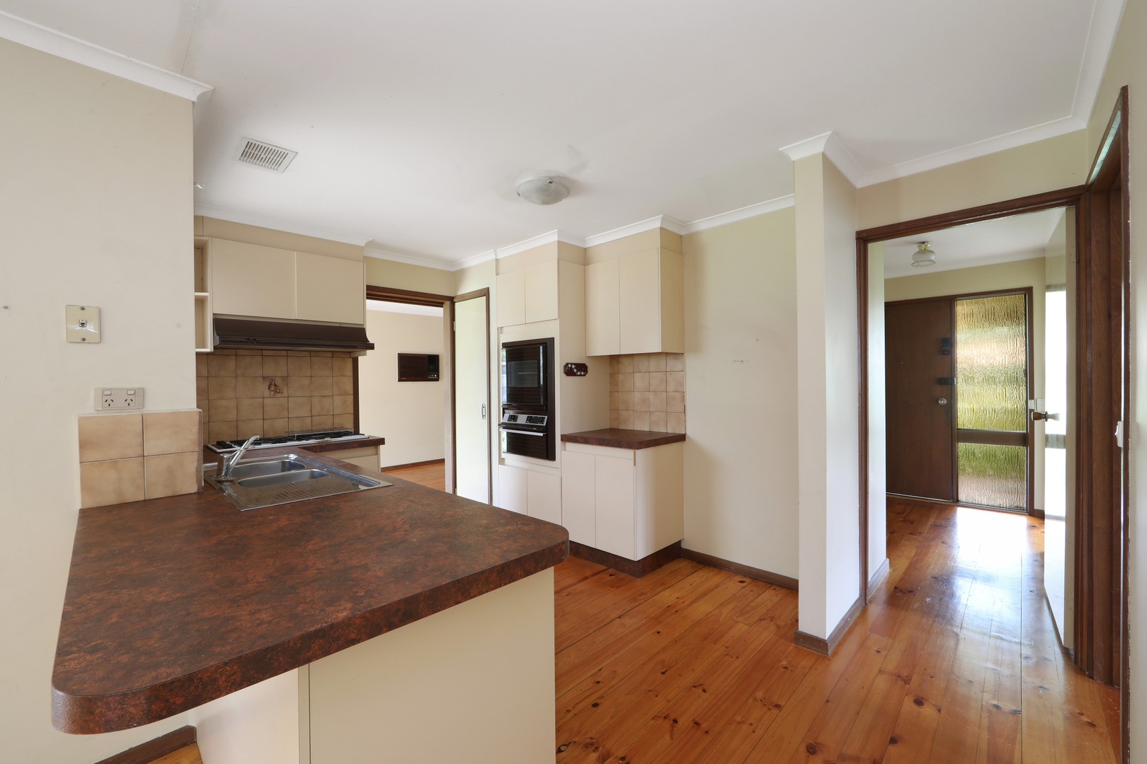 42 Willow Ave, Rowville, VIC 3178 - Thumbnail 1 - 01/11/2021