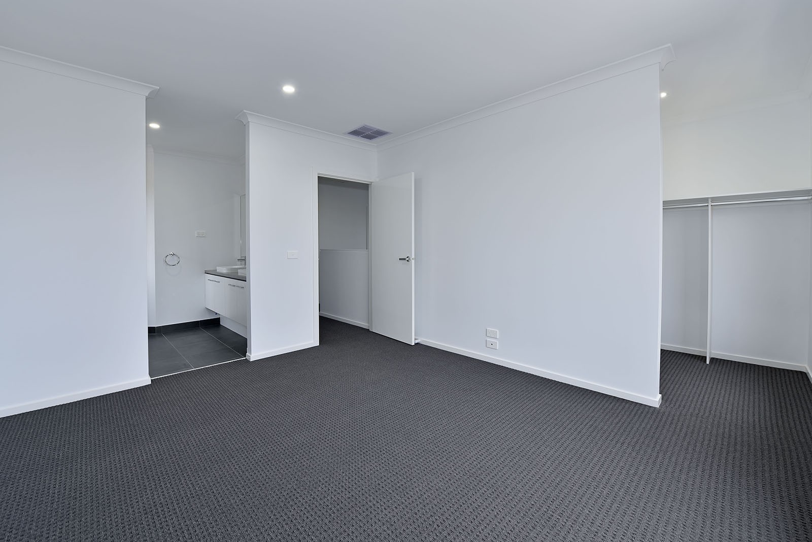 42 Zlatan Way, Fraser Rise, VIC 3336, Fraser Rise - Thumbnail 5