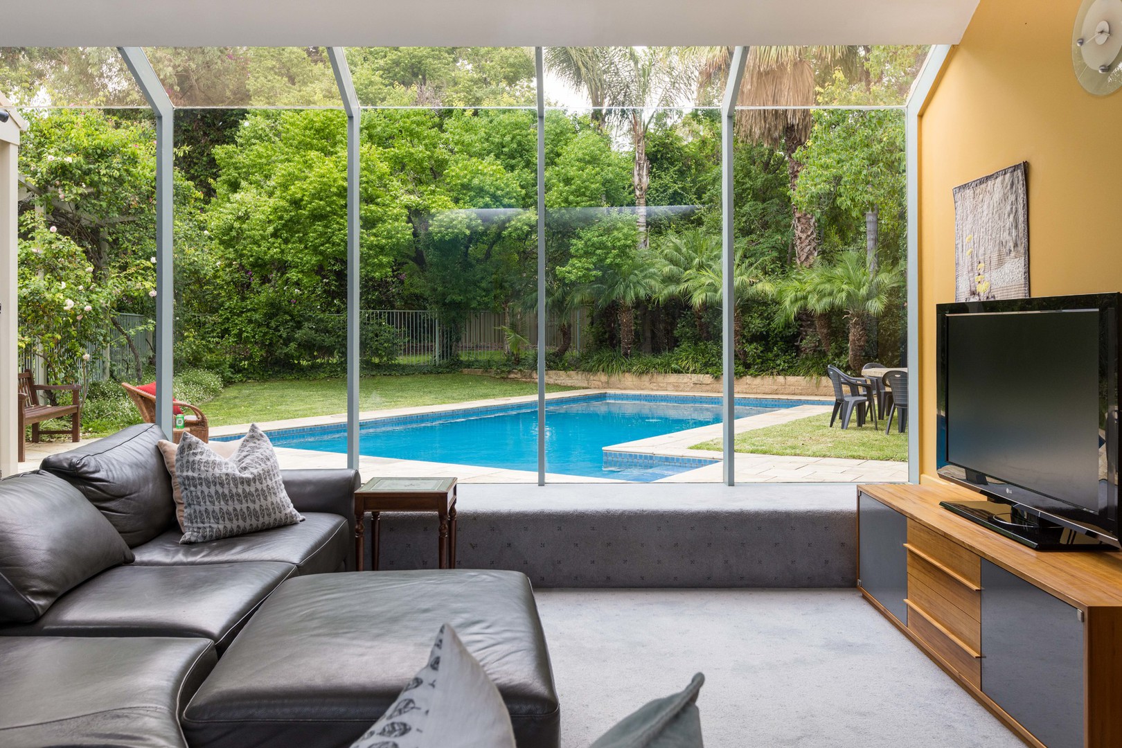 422 Ontario Avenue, Mildura, VIC 3500 - Thumbnail 2 - 29/10/2024