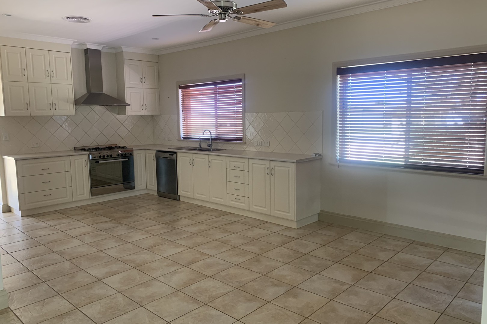 426 Seventeenth Street, Mildura, VIC 3500, Mildura - Thumbnail 4