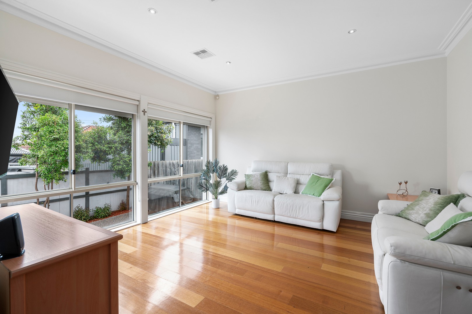 427A Buckley Street, Aberfeldie, VIC 3040 - Thumbnail 2 - 01/03/2022