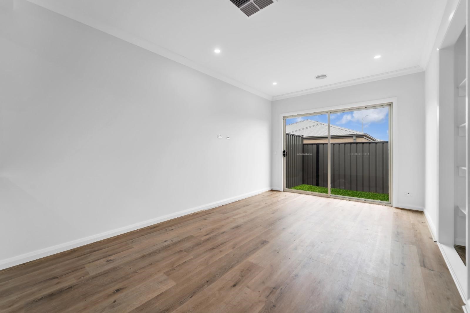 43 Bowenia Avenue, Craigieburn, VIC 3064, Craigieburn - Thumbnail 4