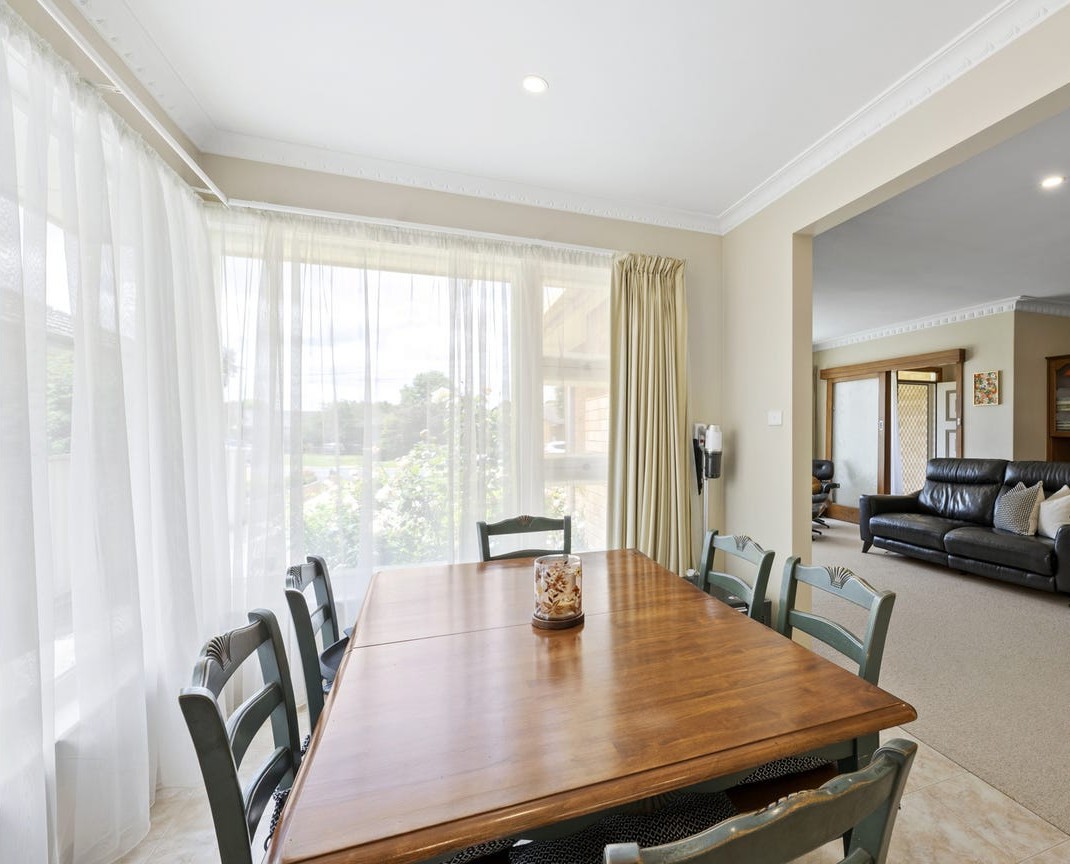 43 Browns Parade, Wendouree, VIC 3355, Wendouree - Thumbnail 3