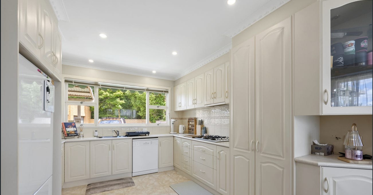 43 Browns Parade, Wendouree, VIC 3355 - Thumbnail 2 - 14/01/2026