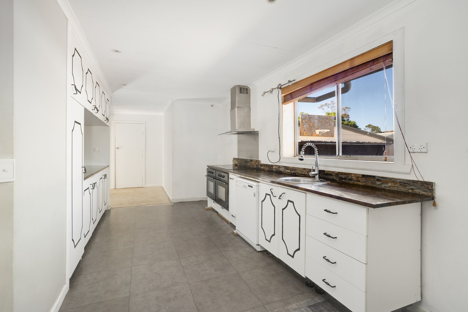 43 Carmarthen DriveCorio, VIC 3214, Corio - Thumbnail 5
