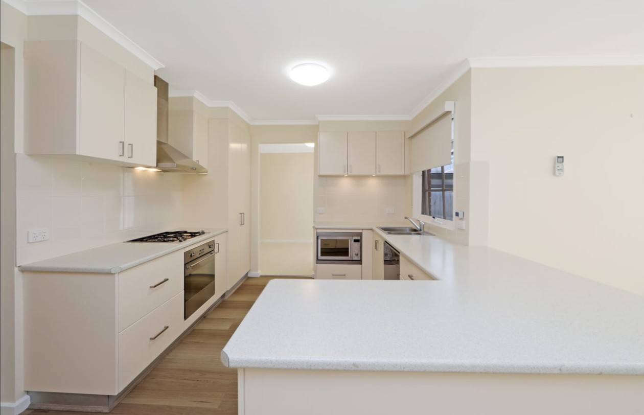 43 Crusoe Drive, Lysterfield, VIC 3156, Lysterfield - Thumbnail 2