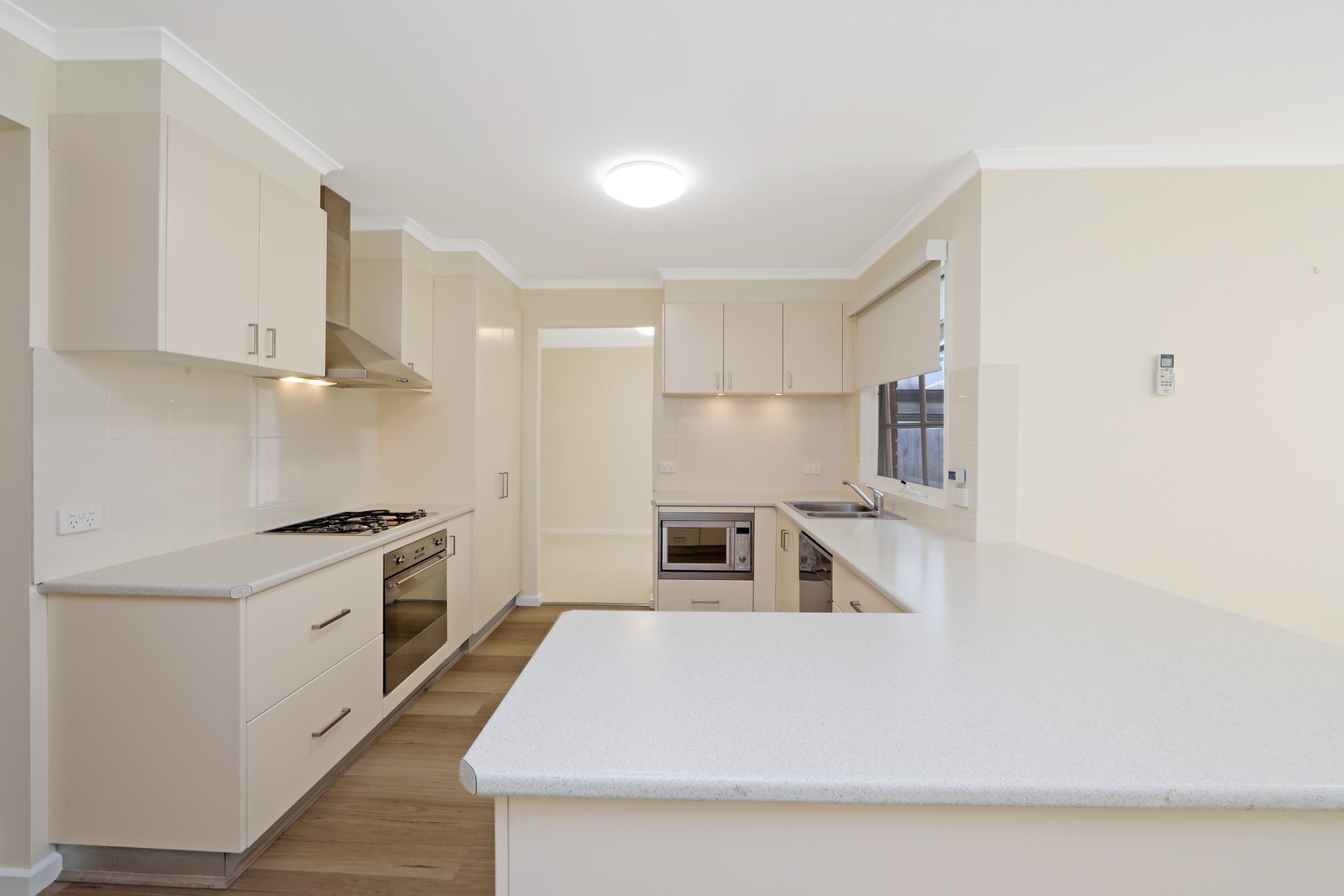 43 Crusoe Drive, Lysterfield, VIC 3156, Lysterfield - Thumbnail 4