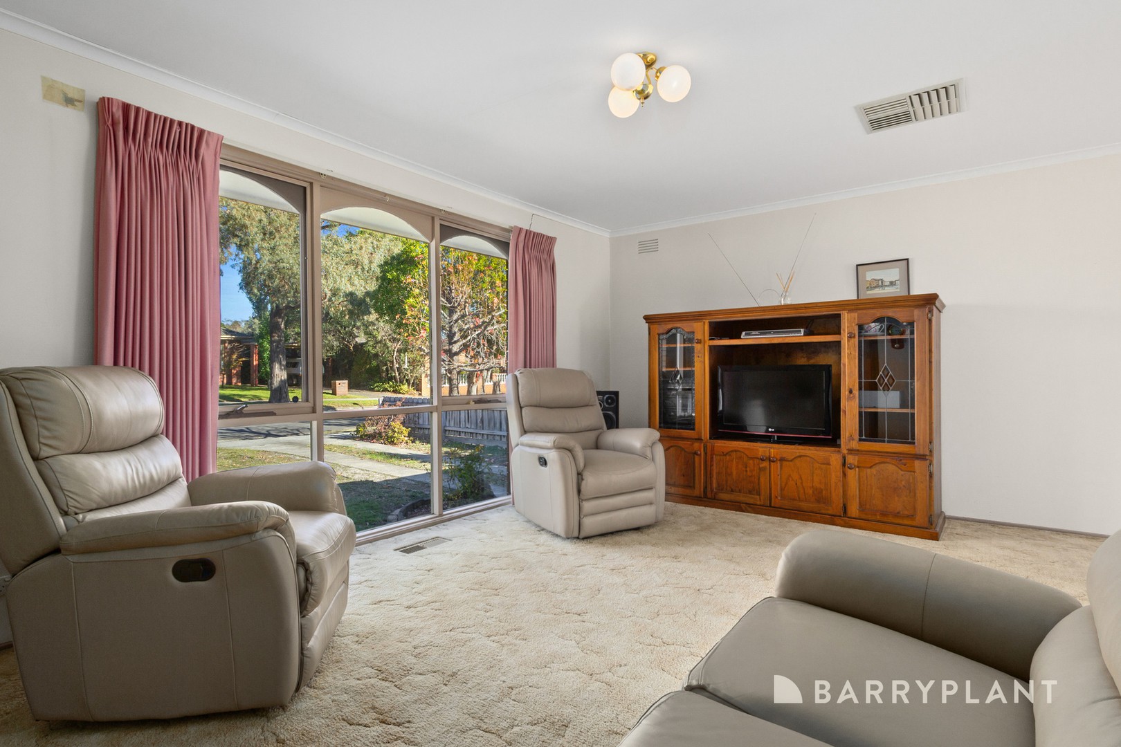 43 Fraser Crescent, Wantirna South, VIC 3152, Wantirna South - Thumbnail 2