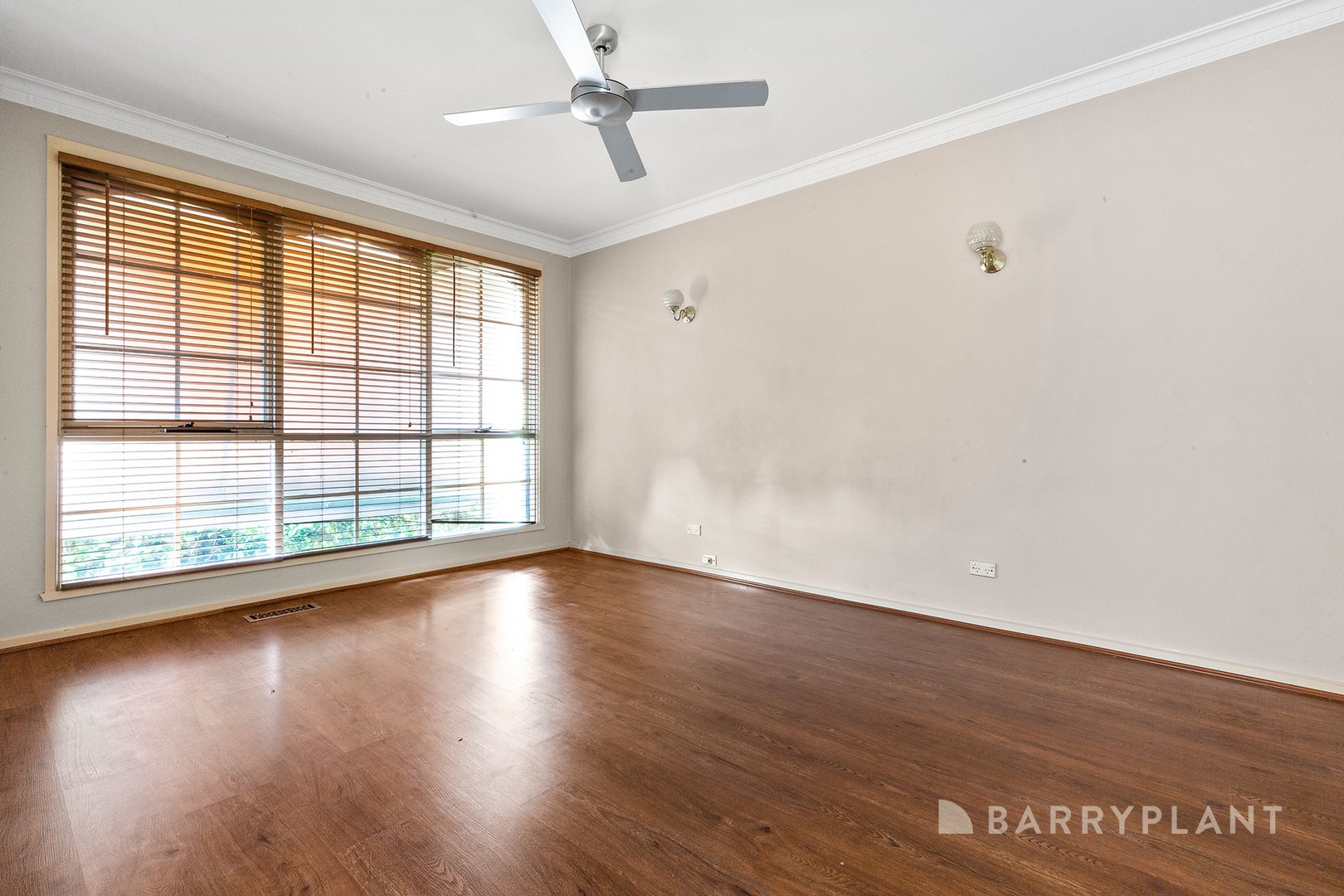 43 Gardenia Street, Pakenham, VIC 3810, Pakenham - Thumbnail 2
