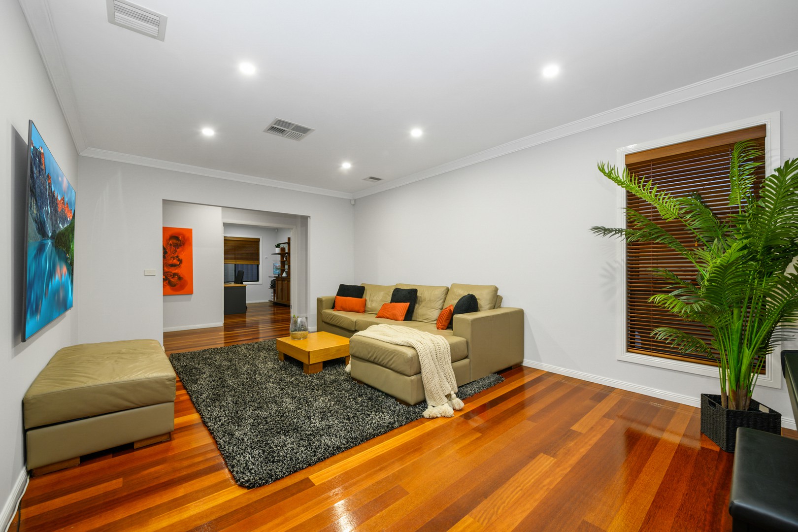 43 Honeyeater Crescent, Taylors Lakes, VIC 3038, Taylors Lakes - Thumbnail 8