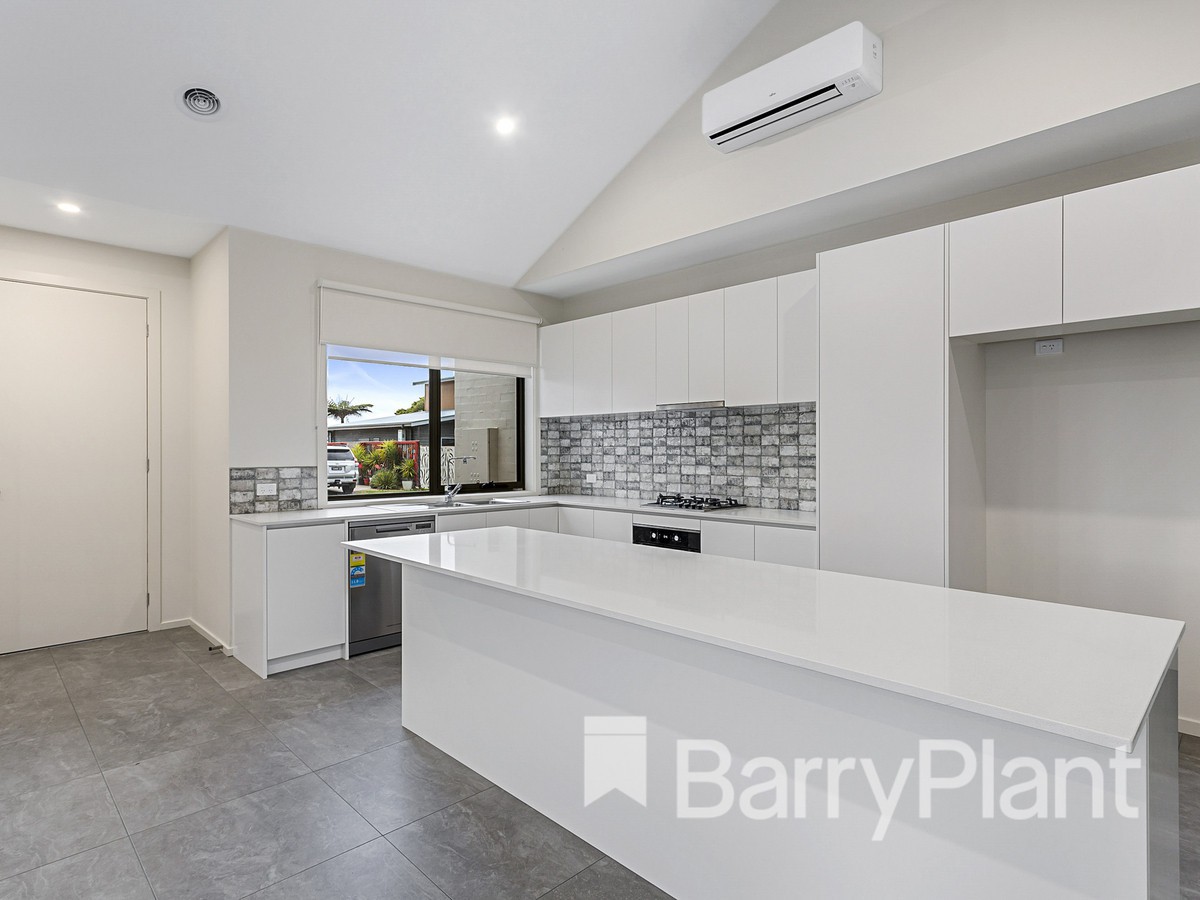 43 Keogh Street, Rosebud, VIC 3939 - Thumbnail 2 - 24/01/2023