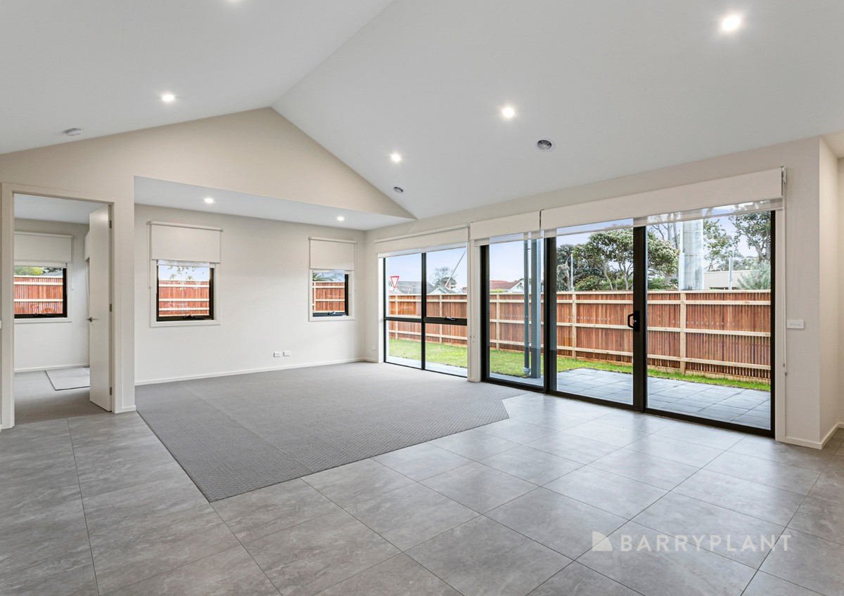 43 Keogh Street, Rosebud, VIC 3939 - Thumbnail 2 - 03/05/2024