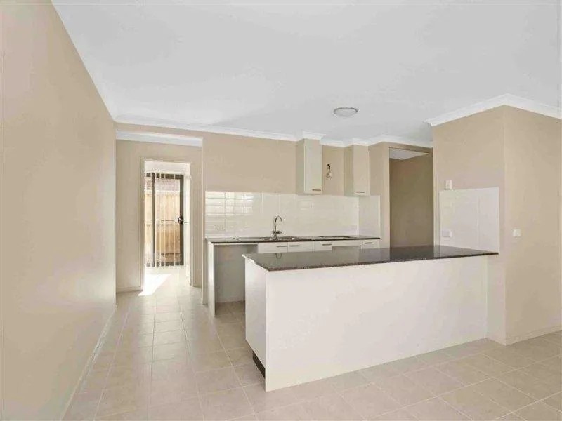 43 Maidenhair Drive, Wallan, VIC 3756, Wallan - Thumbnail 2