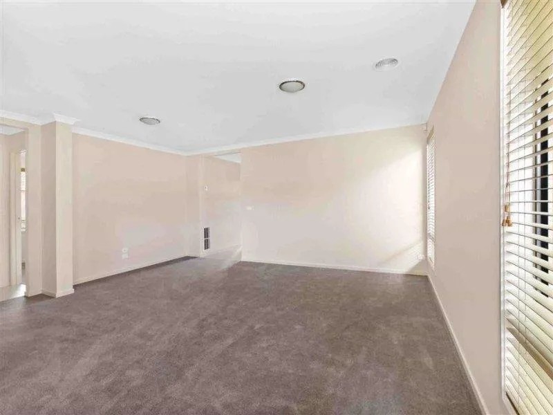 43 Maidenhair Drive, Wallan, VIC 3756, Wallan - Thumbnail 3