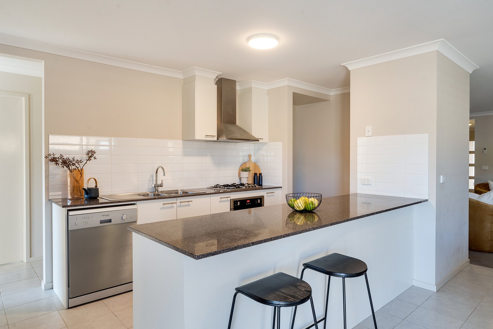 43 Maidenhair Drive, Wallan, VIC 3756, Wallan - Thumbnail 3