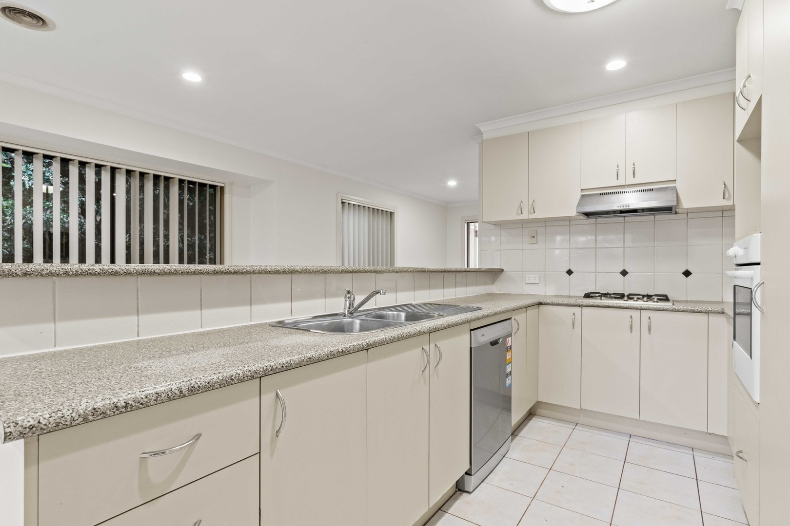 43 Mathisen Terrace, Hillside, VIC 3037, Hillside - Thumbnail 3