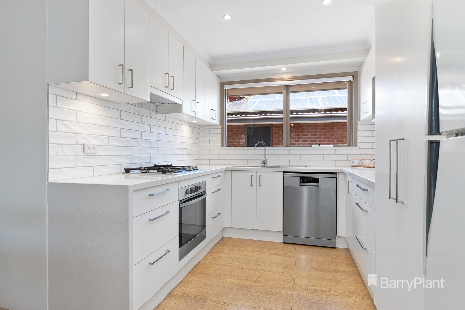 43 Maywood Drive, Epping, VIC 3076, Epping - Thumbnail 4