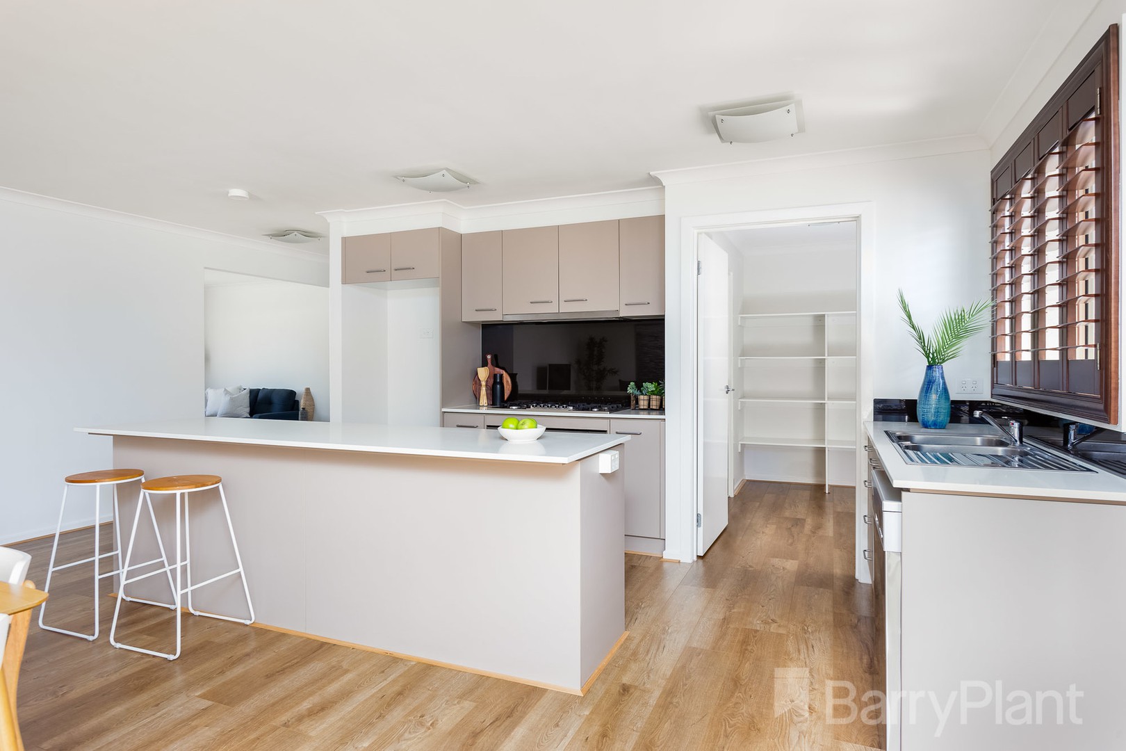 43 Neighbourhood Grove, Point Cook, VIC 3030, Point Cook - Thumbnail 4