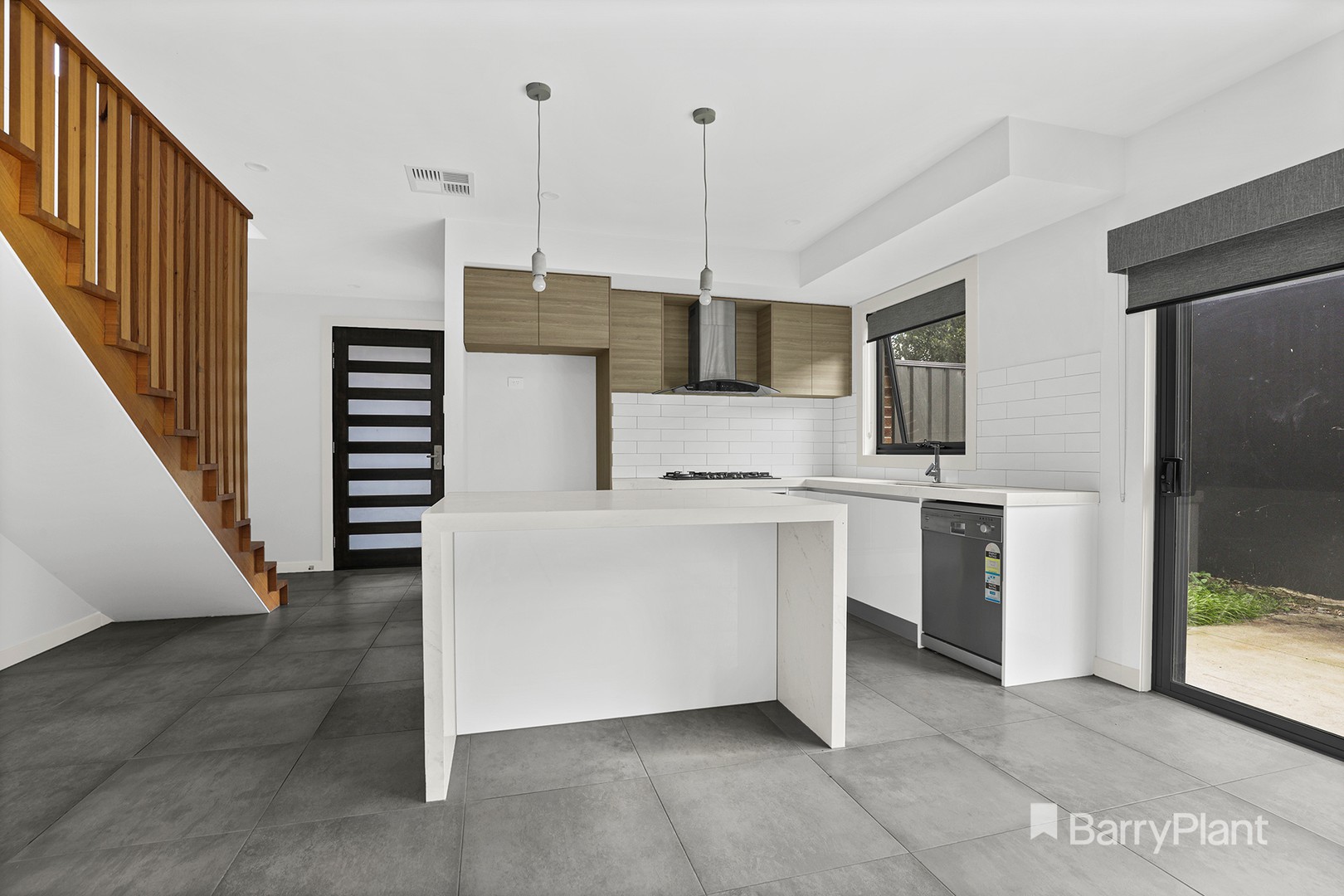 43 Nobility Road, Craigieburn, VIC 3064, Craigieburn - Thumbnail 2