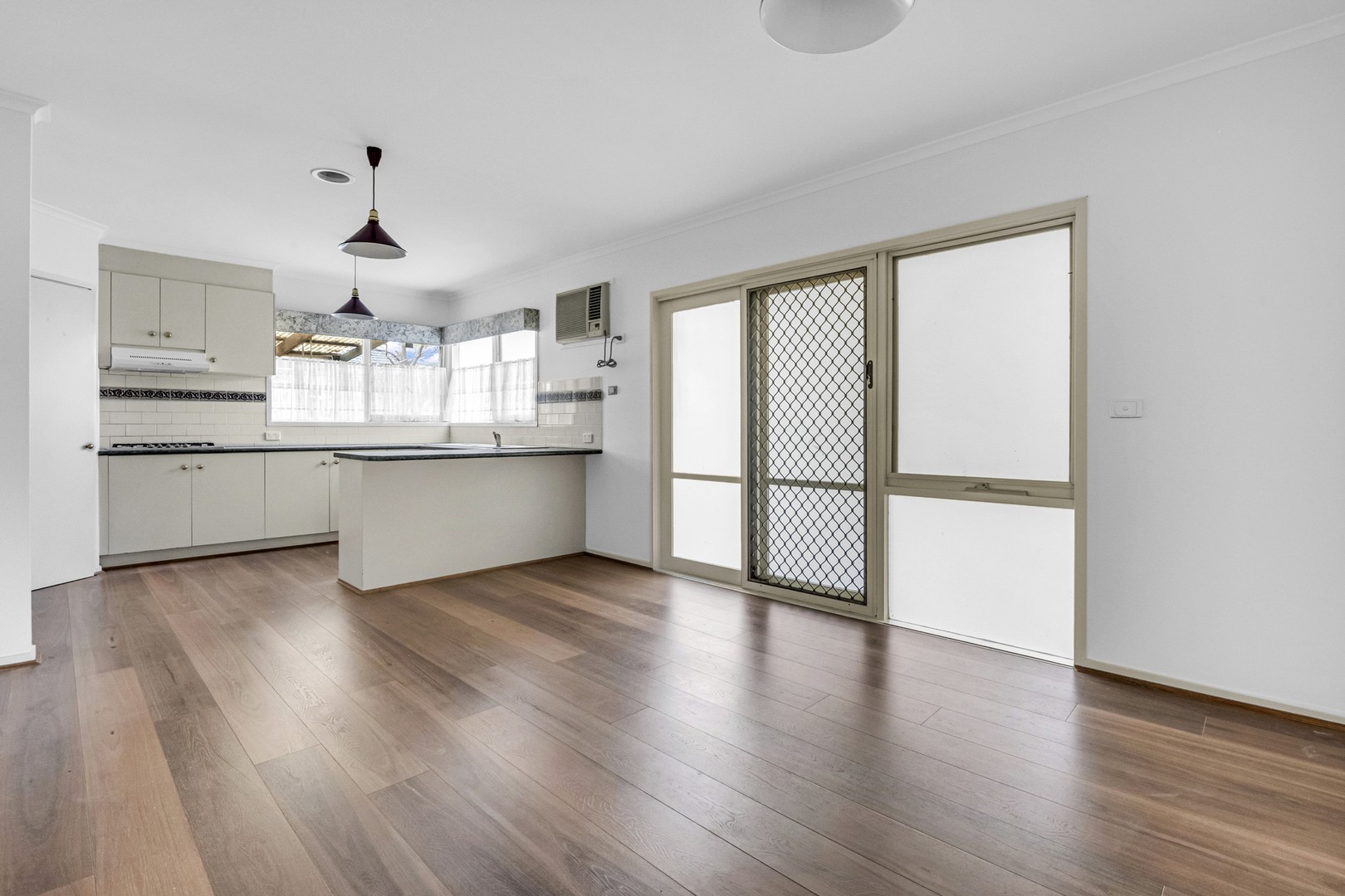 43 Rearden Crescent, Roxburgh Park, VIC 3064, Roxburgh Park - Thumbnail 4