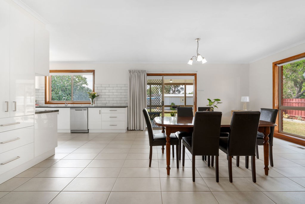 43 Rosalie Avenue, Dromana, VIC 3936, Dromana - Thumbnail 4