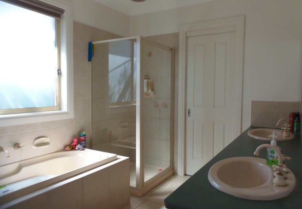 43 Sandalwood Avenue, Hillside, VIC 3037, Hillside - Thumbnail 5