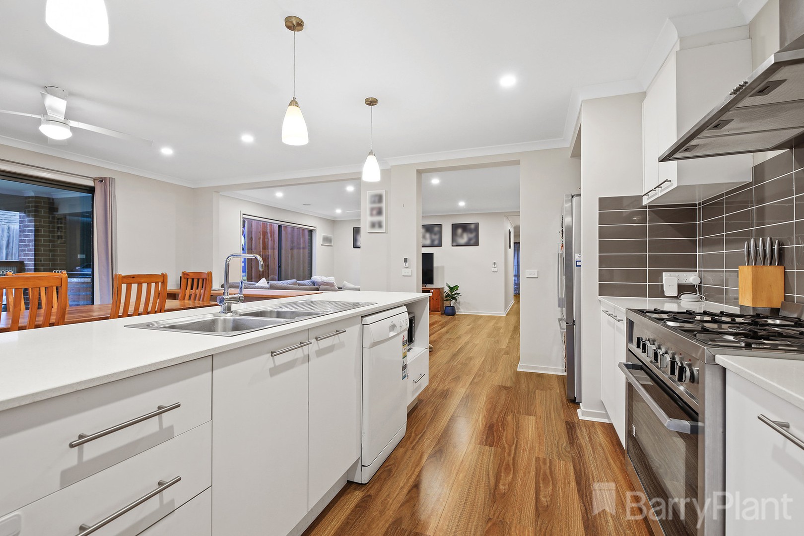 43 Summerhill Boulevard, Drouin, VIC 3818, Drouin - Thumbnail 5