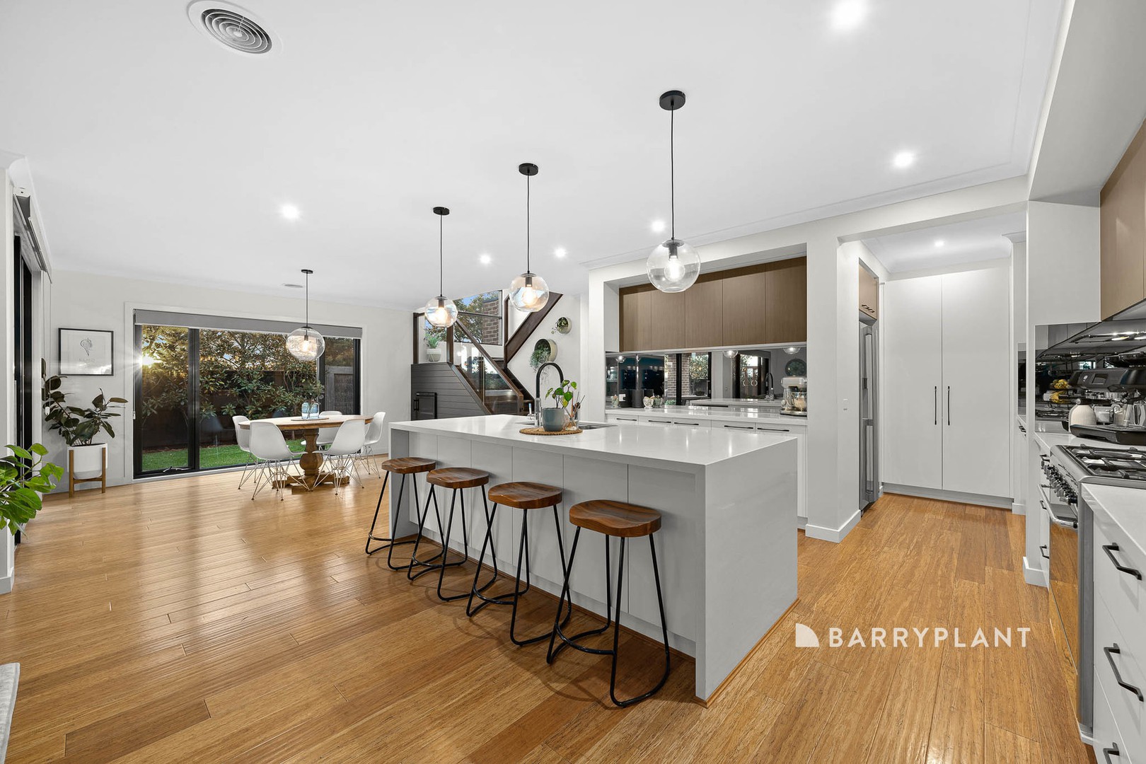 43 Waterbloom Avenue, Clyde North, VIC 3978, Clyde North - Thumbnail 4