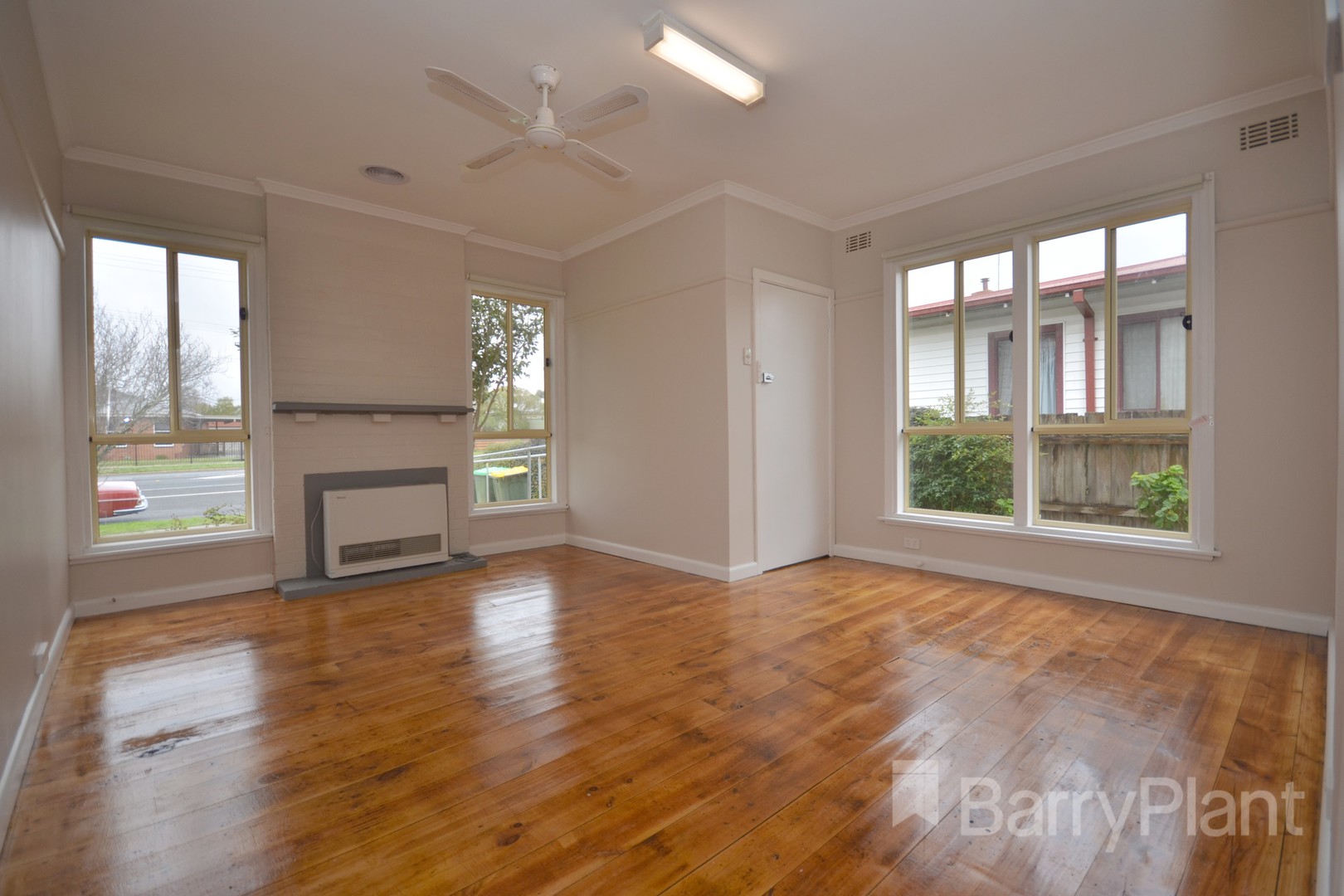 439 Gillies Street North, Wendouree, VIC 3355 - Thumbnail 1 - 22/11/2021