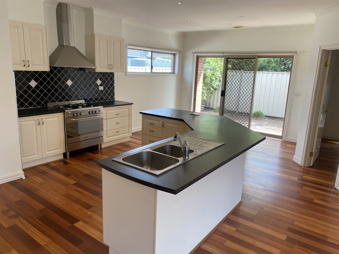 43A Clarendon Street, Avondale Heights, VIC 3034, Avondale Heights - Thumbnail 3