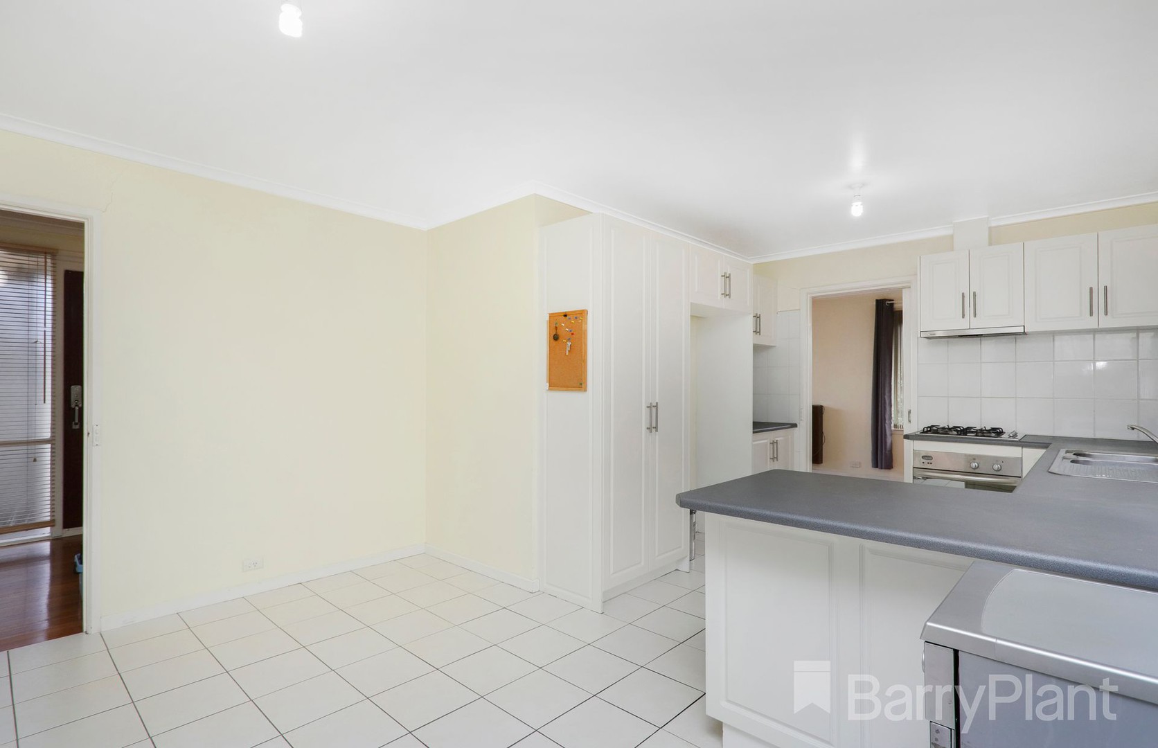 44 Burnleigh Drive, Gladstone Park, VIC 3043, Gladstone Park - Thumbnail 8