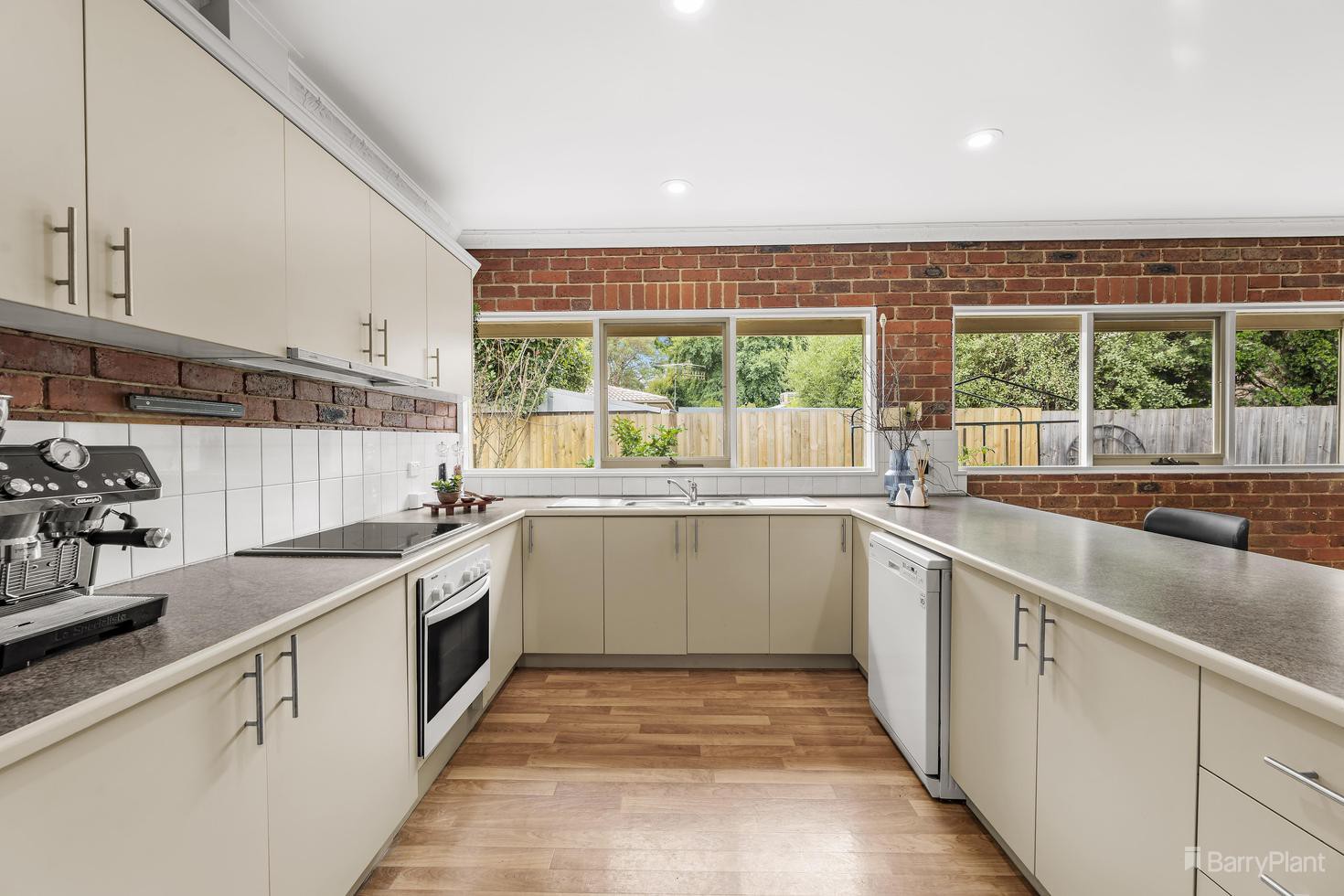 44 Byron Road, Kilsyth, VIC 3137, Kilsyth - Thumbnail 3
