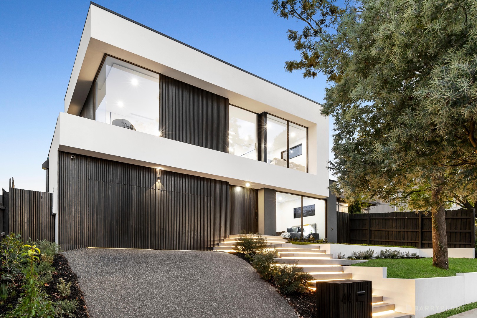 44 Caroline Drive, Templestowe Lower, VIC 3107 - Thumbnail 2 - 08/05/2026