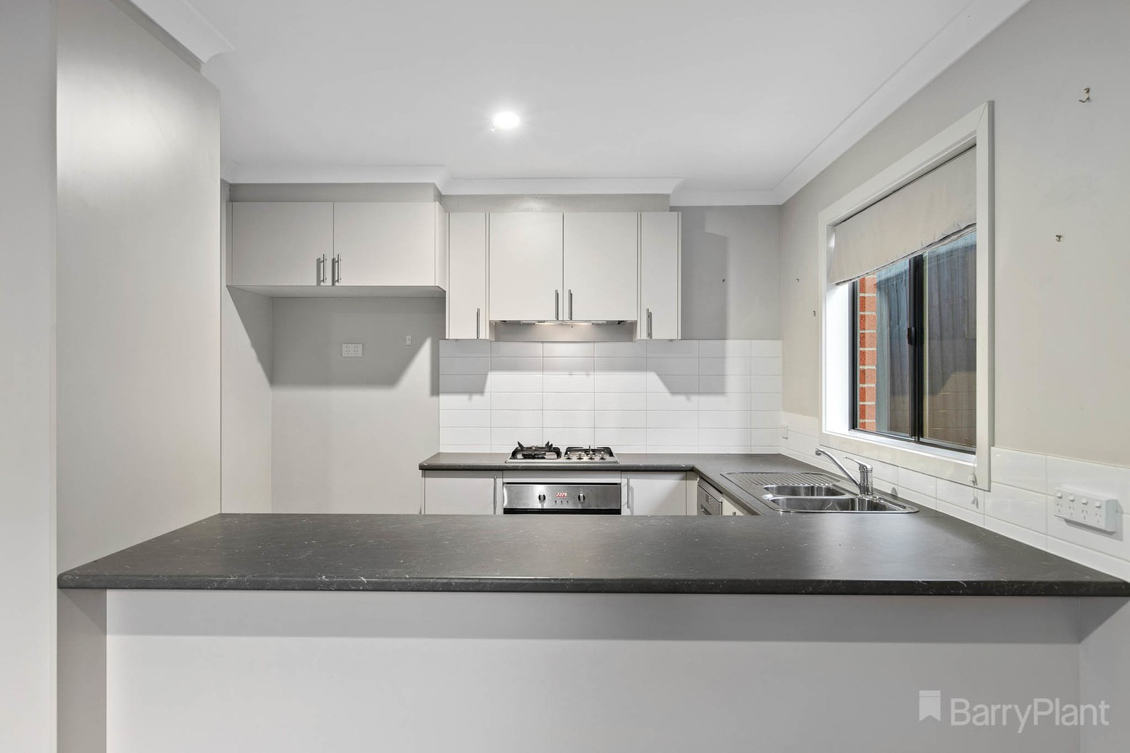 44 Chestnut Chase, Pakenham, VIC 3810, Pakenham - Thumbnail 2