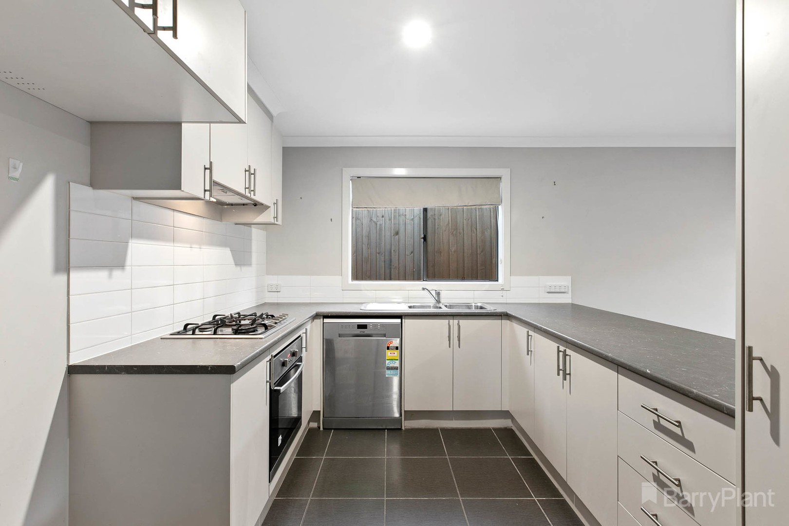 44 Chestnut Chase, Pakenham, VIC 3810, Pakenham - Thumbnail 3