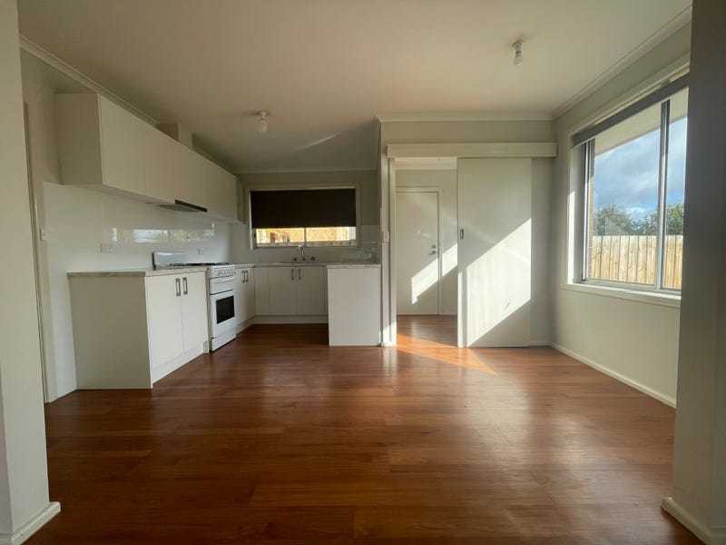 44 Dianne Avenue, Craigieburn, VIC 3064 - Thumbnail 2 - 09/12/2025