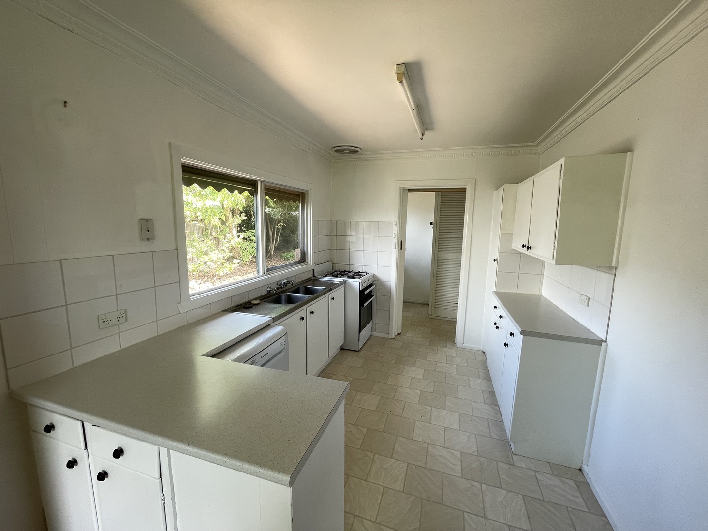 44 Elton Road, Ferntree Gully, VIC 3156, Ferntree Gully - Thumbnail 3
