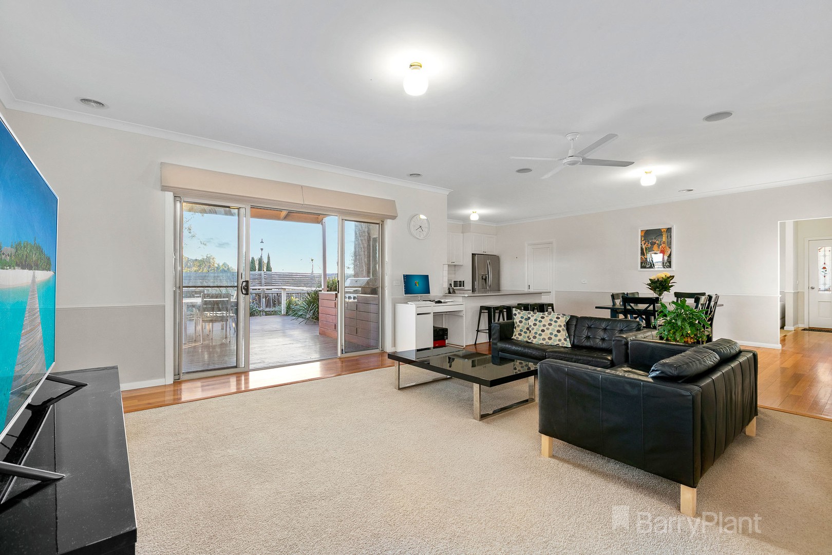 44 Henry Lawson Drive, Pakenham, VIC 3810, Pakenham - Thumbnail 2