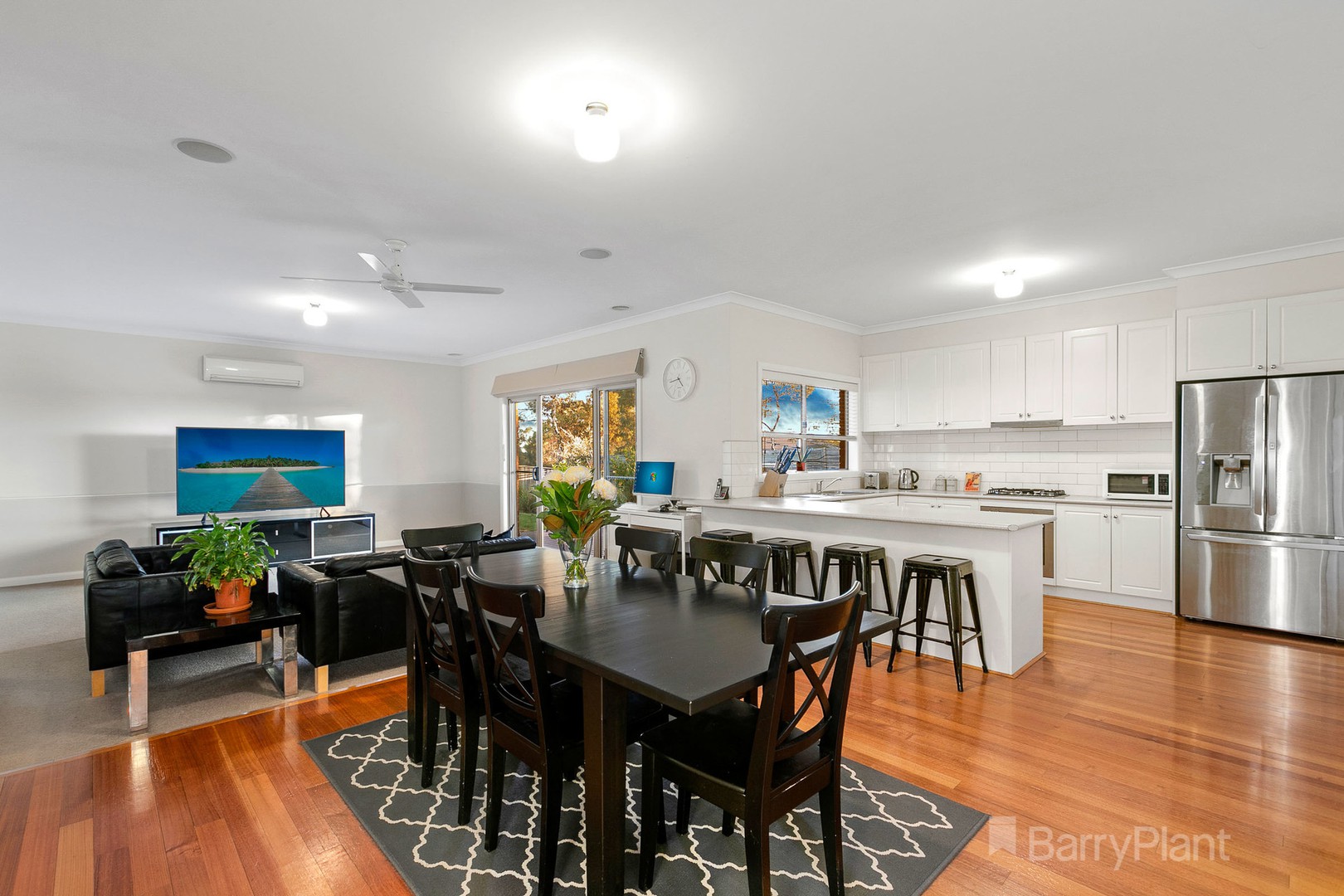 44 Henry Lawson Drive, Pakenham, VIC 3810, Pakenham - Thumbnail 3