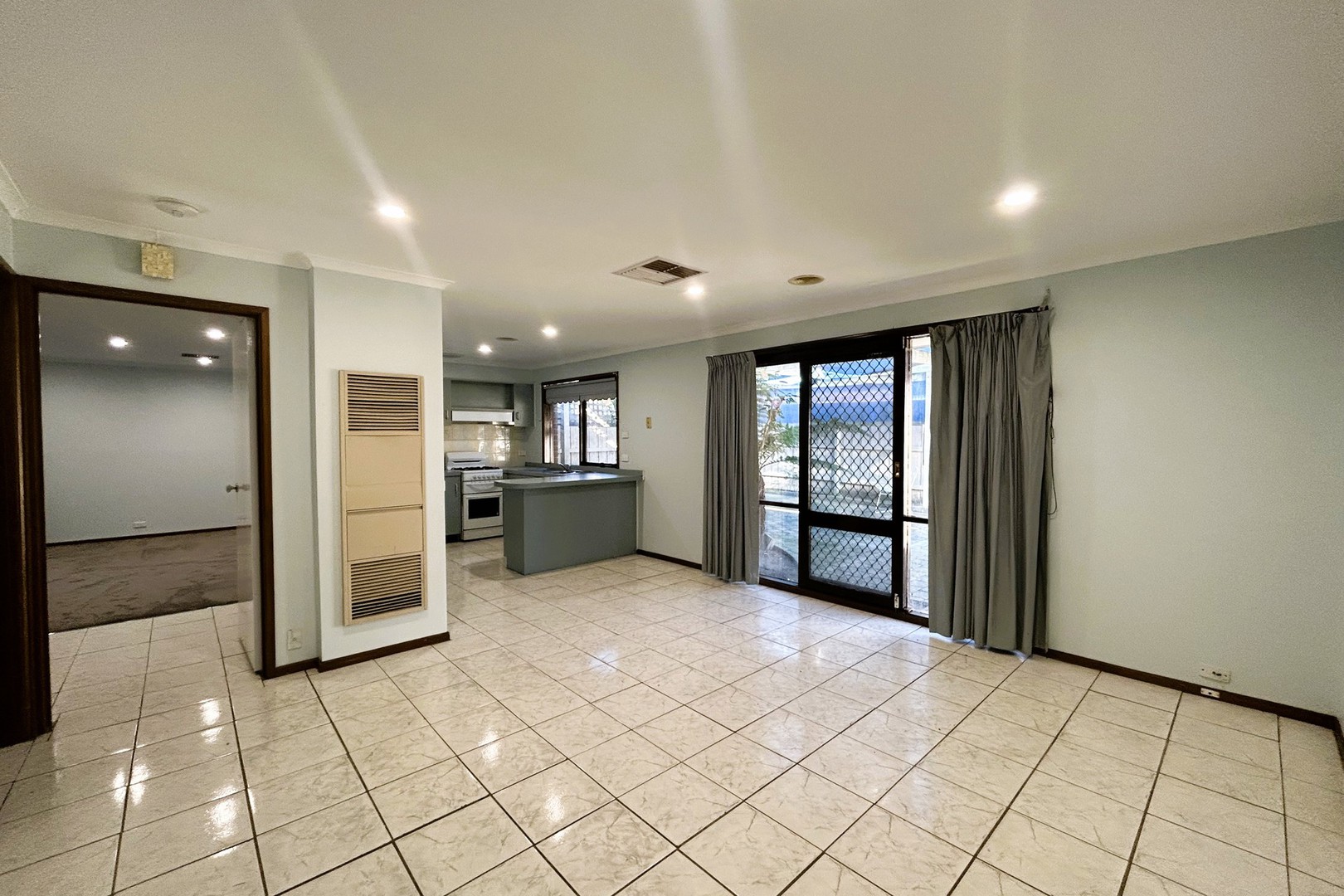 44 Hurlstone Crescent, Mill Park, VIC 3082, Mill Park - Thumbnail 7