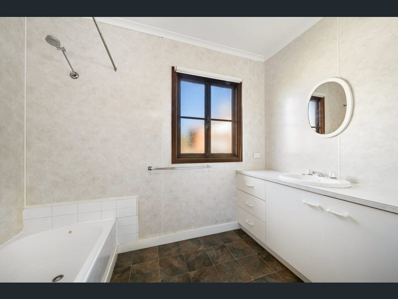 44 Michigan Avenue, Corio, VIC 3214, Corio - Thumbnail 8